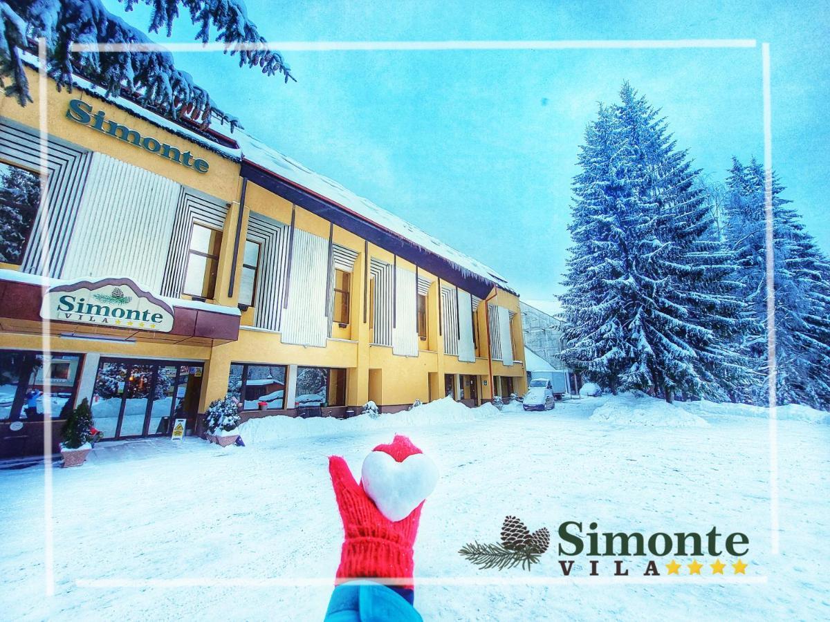 ホテル Vila Simonte ポイアナ・ブラショフ エクステリア 写真